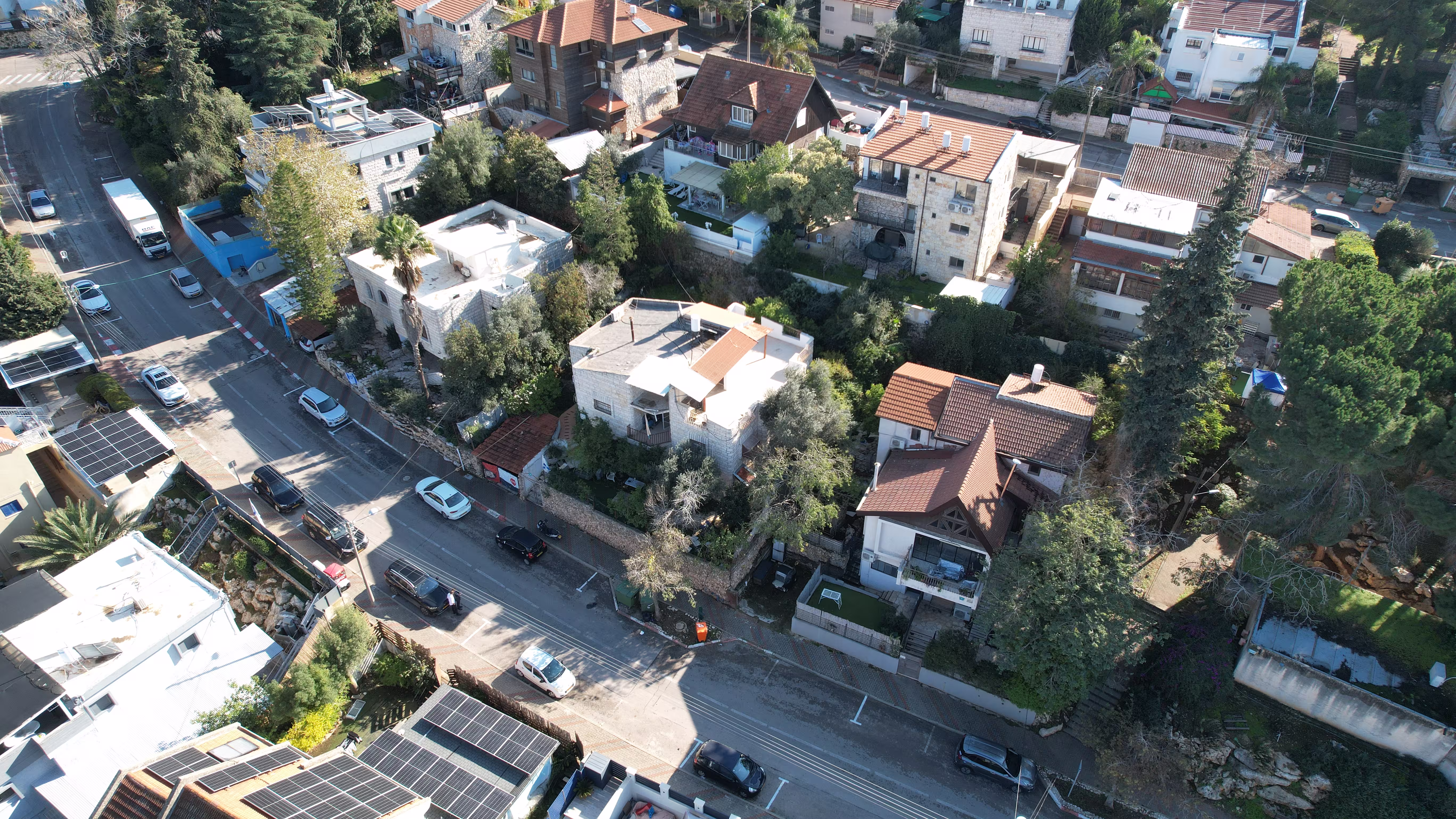 האלון 5, אריאל