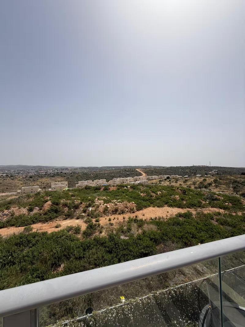 בזלת 9, אריאל