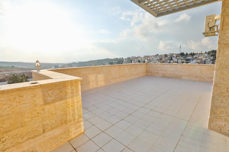 הערבה 49, אריאל