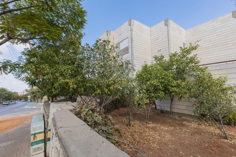 דרך הציונות 55, אריאל